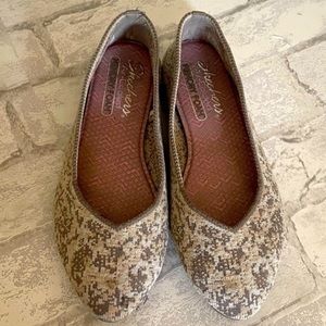 SKETCHERS • Cleo - Camouflage Knit Skimmer Flats, Size 6